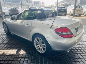 Mercedes-Benz SLK SLK200 BlueEfficiency auto - Image 5