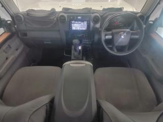 Toyota Land Cruiser 79 2.8GD-6 double cab