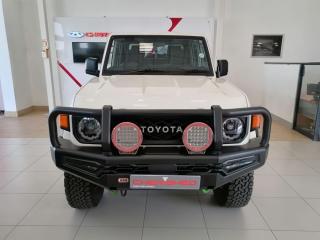 Toyota Land Cruiser 79 2.8GD-6 double cab