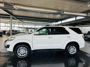 Toyota Fortuner 3.0D-4D 4x4 Ltd edition auto - Image 13