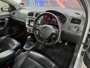 Volkswagen Polo hatch 1.2TSI Highline auto - Image 6