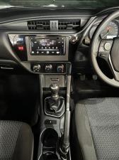 Toyota Corolla Quest 1.8 Plus manual - Image 10