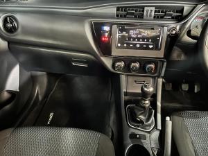Toyota Corolla Quest 1.8 Plus manual - Image 8