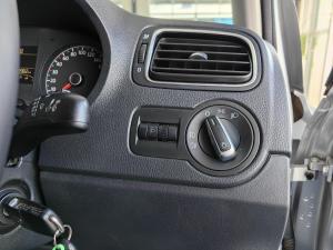 Volkswagen Polo sedan 1.6 Comfortline - Image 15