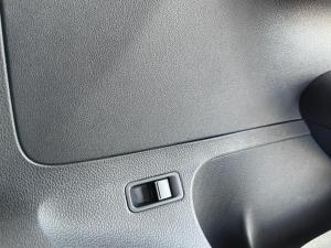 Volkswagen Polo sedan 1.6 Comfortline - Image 19
