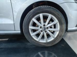 Volkswagen Polo sedan 1.6 Comfortline - Image 9