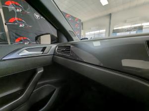 Volkswagen Polo hatch 1.0TSI Highline auto - Image 15