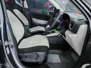 Hyundai Venue 1.2 Premium - Image 12