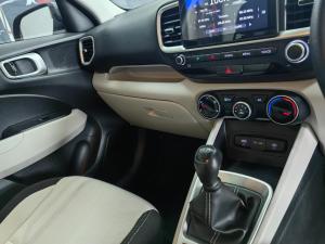 Hyundai Venue 1.2 Premium - Image 18