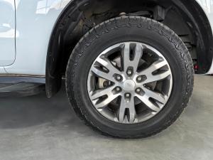 Ford Everest 3.2TDCi XLT - Image 11