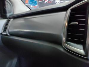 Ford Everest 3.2TDCi XLT - Image 16