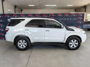 Toyota Fortuner 3.0D-4D Ltd edition auto - Image 3