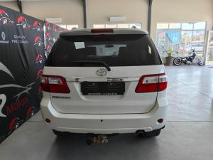 Toyota Fortuner 3.0D-4D Ltd edition auto - Image 4