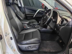 Toyota RAV4 2.5 AWD VX - Image 14