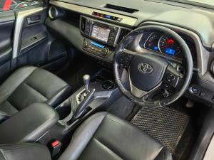 Toyota RAV4 2.5 AWD VX - Image 15
