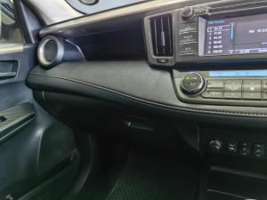Toyota RAV4 2.5 AWD VX - Image 20
