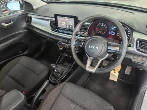 Kia Rio hatch 1.2 LS - Image 11