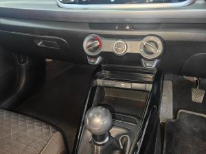 Kia Rio hatch 1.2 LS - Image 16