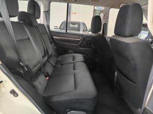 Mitsubishi Pajero 5-door 3.2DI-D GLX - Image 18