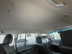 Mitsubishi Pajero 5-door 3.2DI-D GLX - Image 20