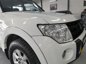 Mitsubishi Pajero 5-door 3.2DI-D GLX - Image 8