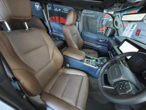 Toyota Land Cruiser Prado 2.8GD VX-R - Image 10
