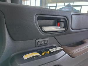 Toyota Land Cruiser Prado 2.8GD VX-R - Image 20