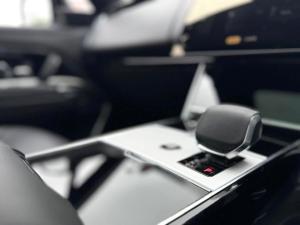 Land Rover Range Rover P530 HSE - Image 14