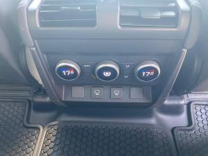 Land Rover Defender 110 D300 X-Dynamic SE - Image 11