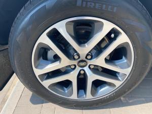 Land Rover Defender 110 D300 X-Dynamic SE - Image 6