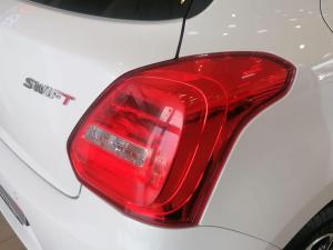 Suzuki Swift 1.2 GLX manual - Image 9