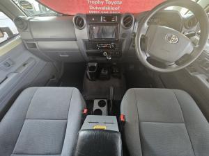 Toyota Land Cruiser 79 4.5D-4D V8 double cab LX - Image 6