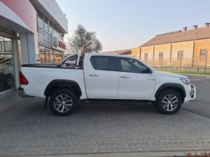 Toyota Hilux 2.8GD-6 double cab 4x4 Legend 50 auto - Image 3