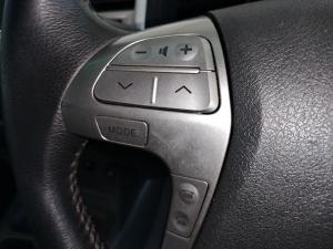 Toyota Hilux 3.0D-4D double cab Raider Dakar edition auto - Image 9