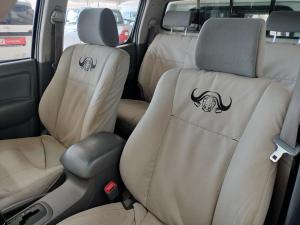 Toyota Hilux 3.0D-4D double cab Raider Dakar edition auto - Image 13