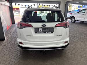 Toyota RAV4 2.0 GX - Image 5