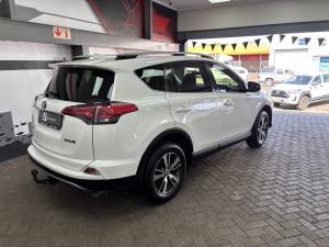 Toyota RAV4 2.0 GX - Image 2