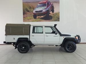 Toyota Land Cruiser 79 4.5D-4D V8 double cab LX - Image 3