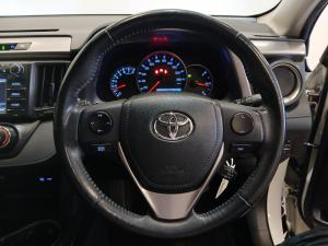 Toyota RAV4 2.0 GX auto - Image 8