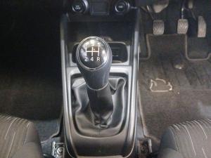 Toyota Rumion 1.5 TX manual - Image 13