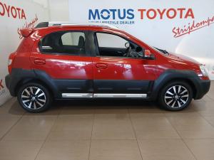 Toyota Etios Cross 1.5 Xs - Image 3
