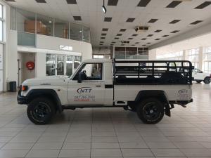 Toyota Land Cruiser 79 2.8 GD-6S/C - Image 22