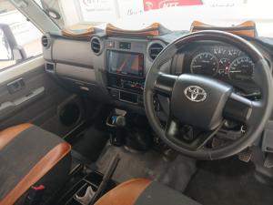 Toyota Land Cruiser 79 2.8 GD-6S/C - Image 6