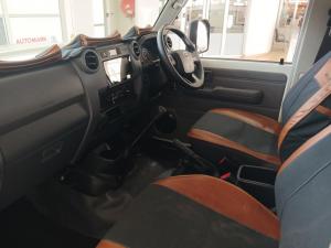 Toyota Land Cruiser 79 2.8 GD-6S/C - Image 7