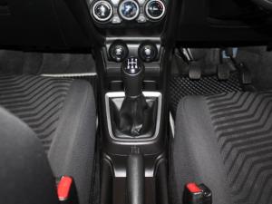 Suzuki Swift 1.2 GLX - Image 14