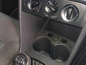 Volkswagen Polo Vivo 1.4 Comfortline - Image 10