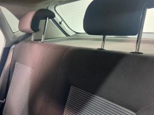 Volkswagen Polo Vivo 1.4 Comfortline - Image 14