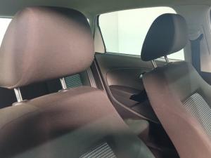 Volkswagen Polo Vivo 1.4 Comfortline - Image 7