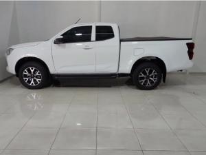 Isuzu D-Max 1.9TD Extended cab LS auto - Image 2