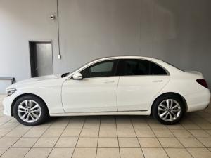 Mercedes-Benz C-Class C180 - Image 2